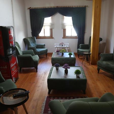 Yali Konak Butik Otel Golcuk Exterior photo